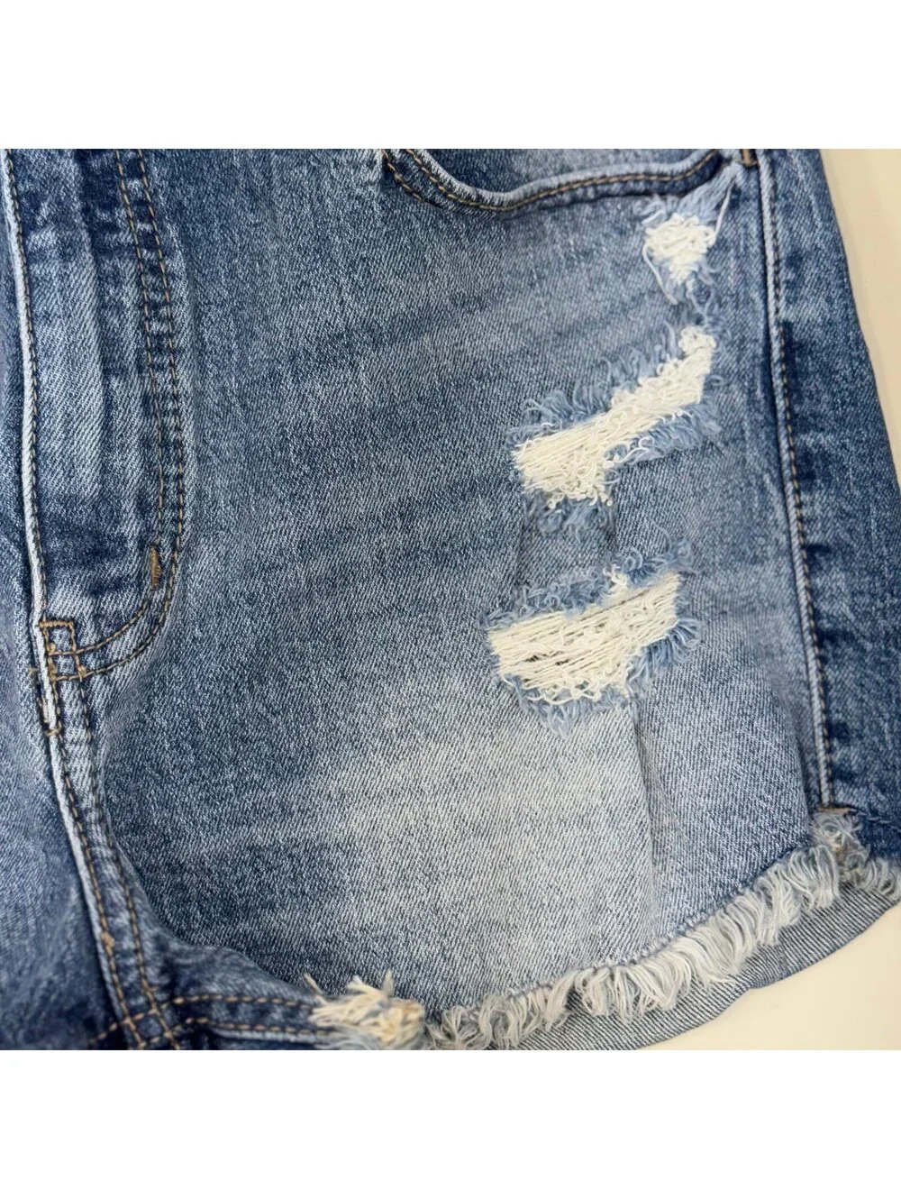 Studio Blue Women’s Distressed Denim Shorts Size 29 Mid Rise Frayed Hem Stretch